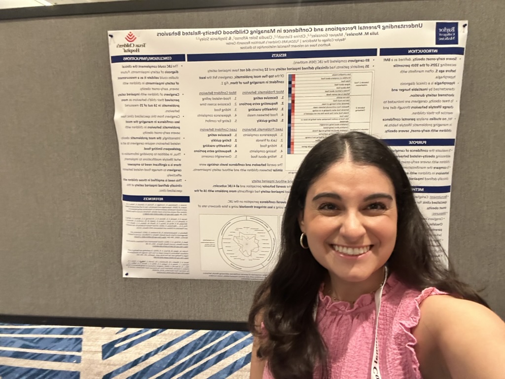 Julia Morales presenting her research