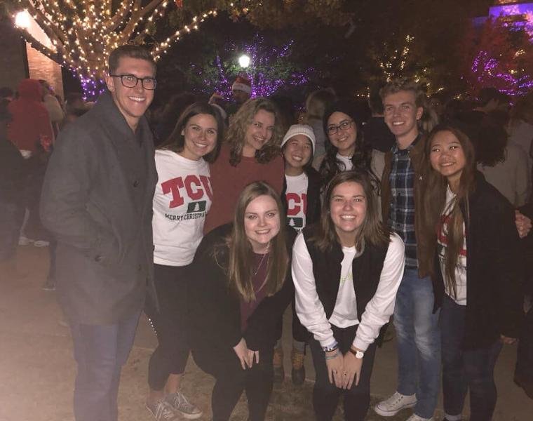 students at tree lighting